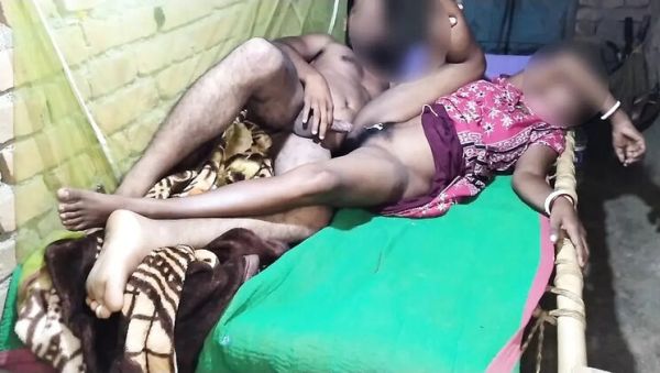 Desi Village Wife Hairy Pussy Fuck – Pumi Hot Housewife Creampie - porntry.com - India on poweredporn.com