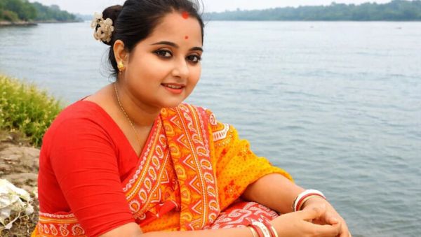 Raja Puja's Unexpected Desi Bhabhi Encounter Turns Personal in Village - porntry.com - India on poweredporn.com