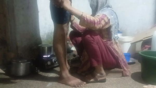 Desi Bhabhi Took It in Her Mouth and Said Put It Down - porntry.com - India on poweredporn.com