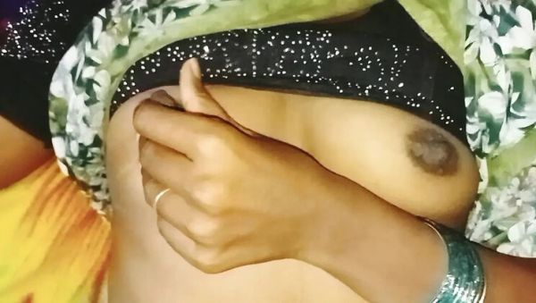 Sexy Kavita Kannada Pussy Fingering and Boobs Show - veryfreeporn.com - India on poweredporn.com