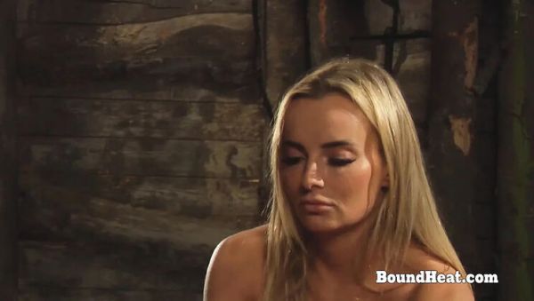 Sensual Lesbian Threesome: Fingering, Licking & Real Orgasms - veryfreeporn.com - Britain on poweredporn.com