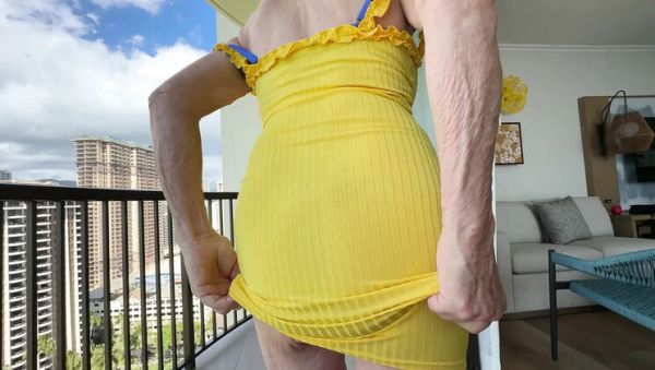 Amateur Couple Does Yoga on Hotel Balcony and Gets Naughty - porntry.com - Britain on poweredporn.com