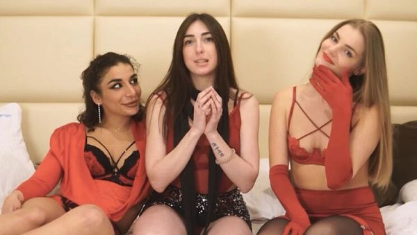Strip Rock Paper Scissors: Winners Get Their Lesbian Desires - xxxfiles.com - Britain on poweredporn.com