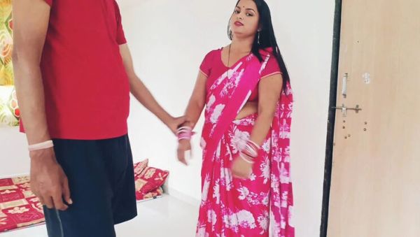 Gas Cylinder Delivery Boy Fucks Rhea Bhabhi in Desi Style - veryfreeporn.com - India - Japan - Indonesia on poweredporn.com