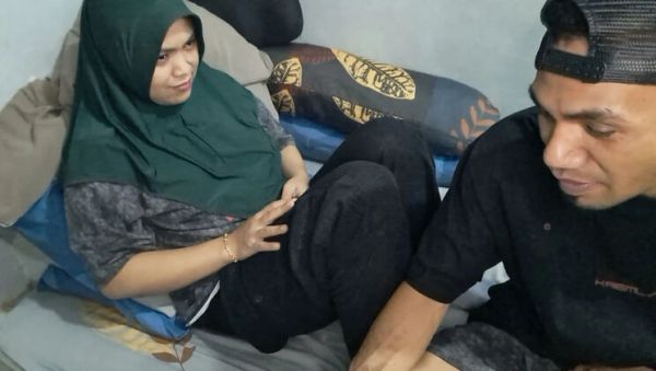 Indonesian Aunt in Law in Hijab Stays One Night at My House - porntry.com - Indonesia on poweredporn.com