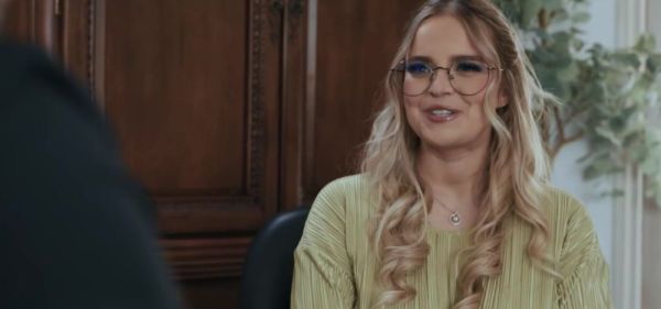 My boss and HR are teaming up against me - inxxx.com on poweredporn.com
